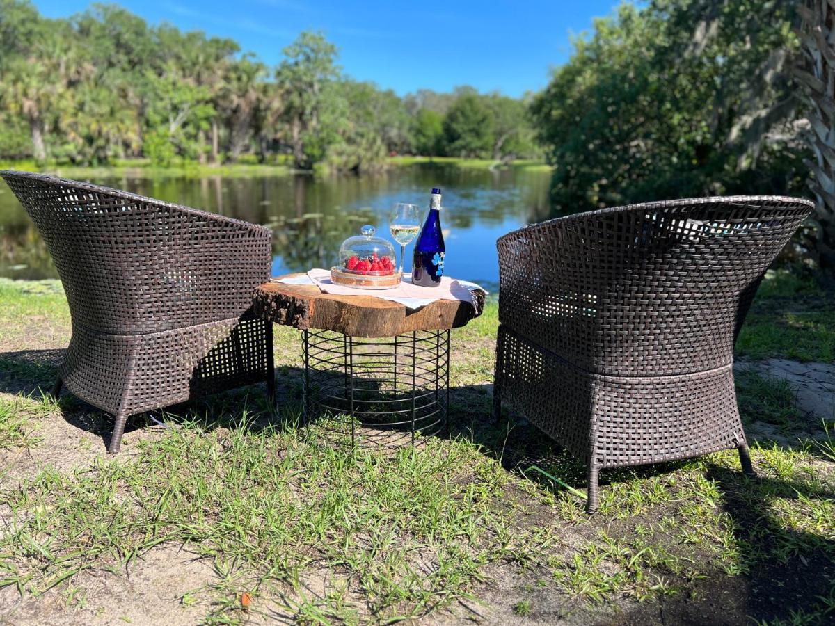 Lake Front Rv Experience Close To Port Canaveral And Kennedy Space Center Hotell Titusville Exteriör bild
