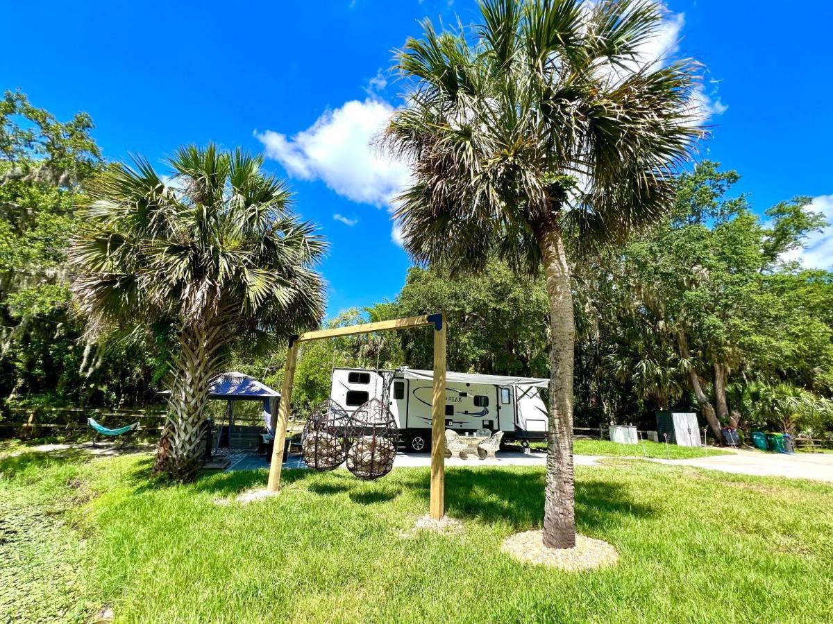 Lake Front Rv Experience Close To Port Canaveral And Kennedy Space Center Hotell Titusville Exteriör bild