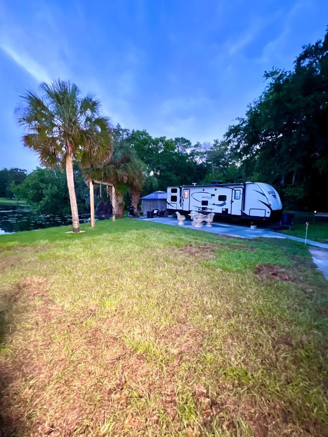 Lake Front Rv Experience Close To Port Canaveral And Kennedy Space Center Hotell Titusville Exteriör bild